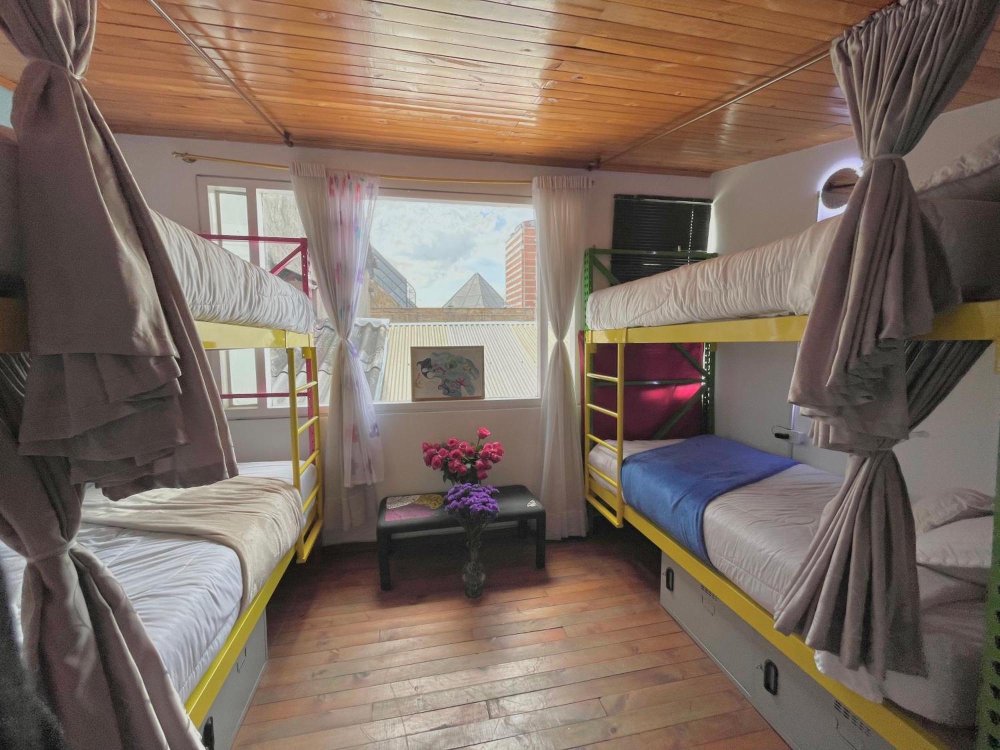 Prisma Hostel โบโกตา ภายนอก รูปภาพ